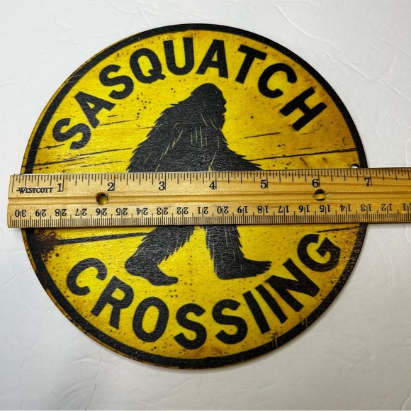 Sasquatch Crossing Yellow and Black Wall Sign. NEW‎ - Picture 3 of 3